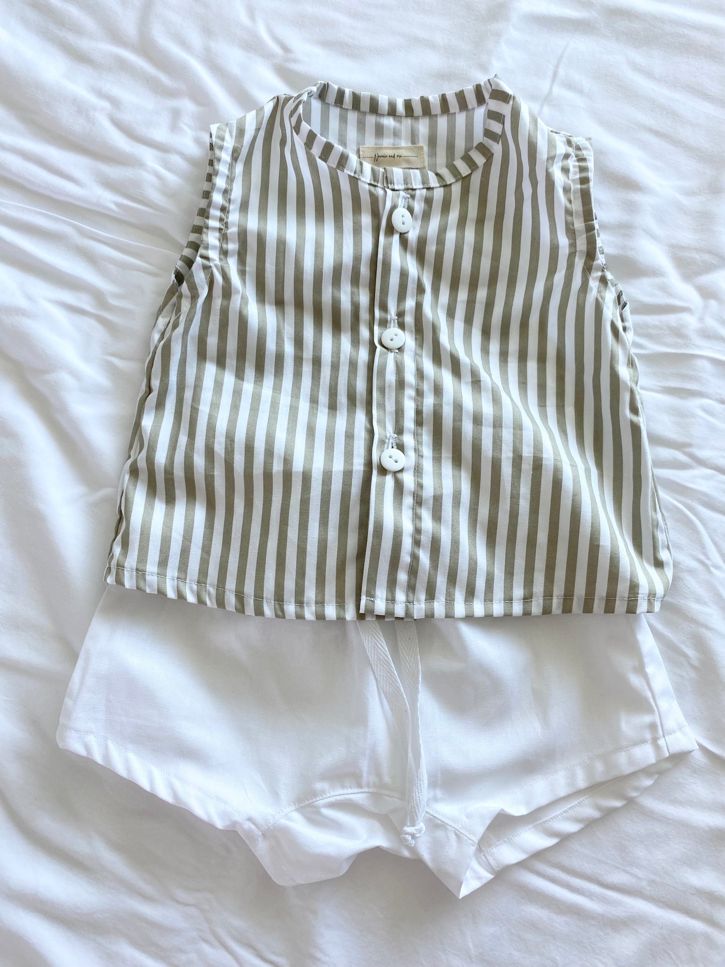 ZaiZai Baby Short Set - 100% Cotton - khaki Stripe Buttoned Top with White Drawstring Short