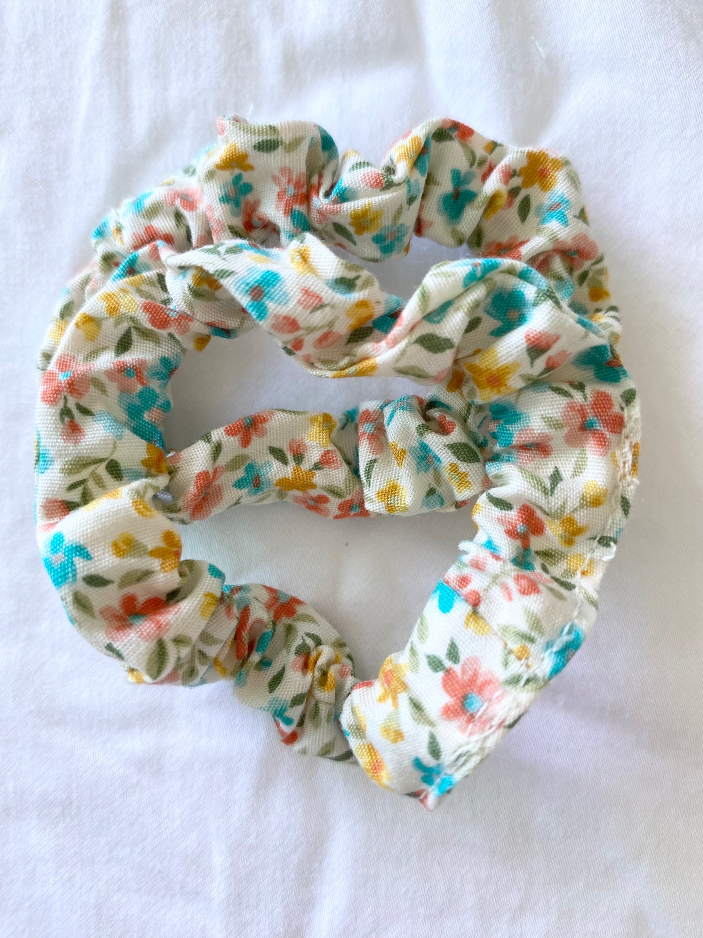 Libby Multi Yellow Sprig Bows & Scrunchies