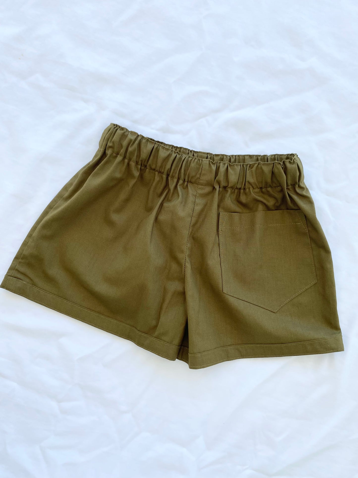 Unisex Basic Shorts - Cotton Kale