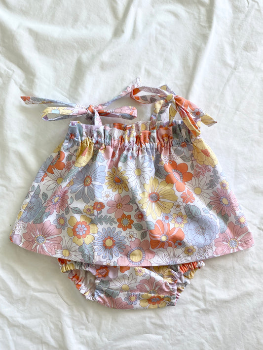 Libby Shoestring Peplum Set - Retro Floral