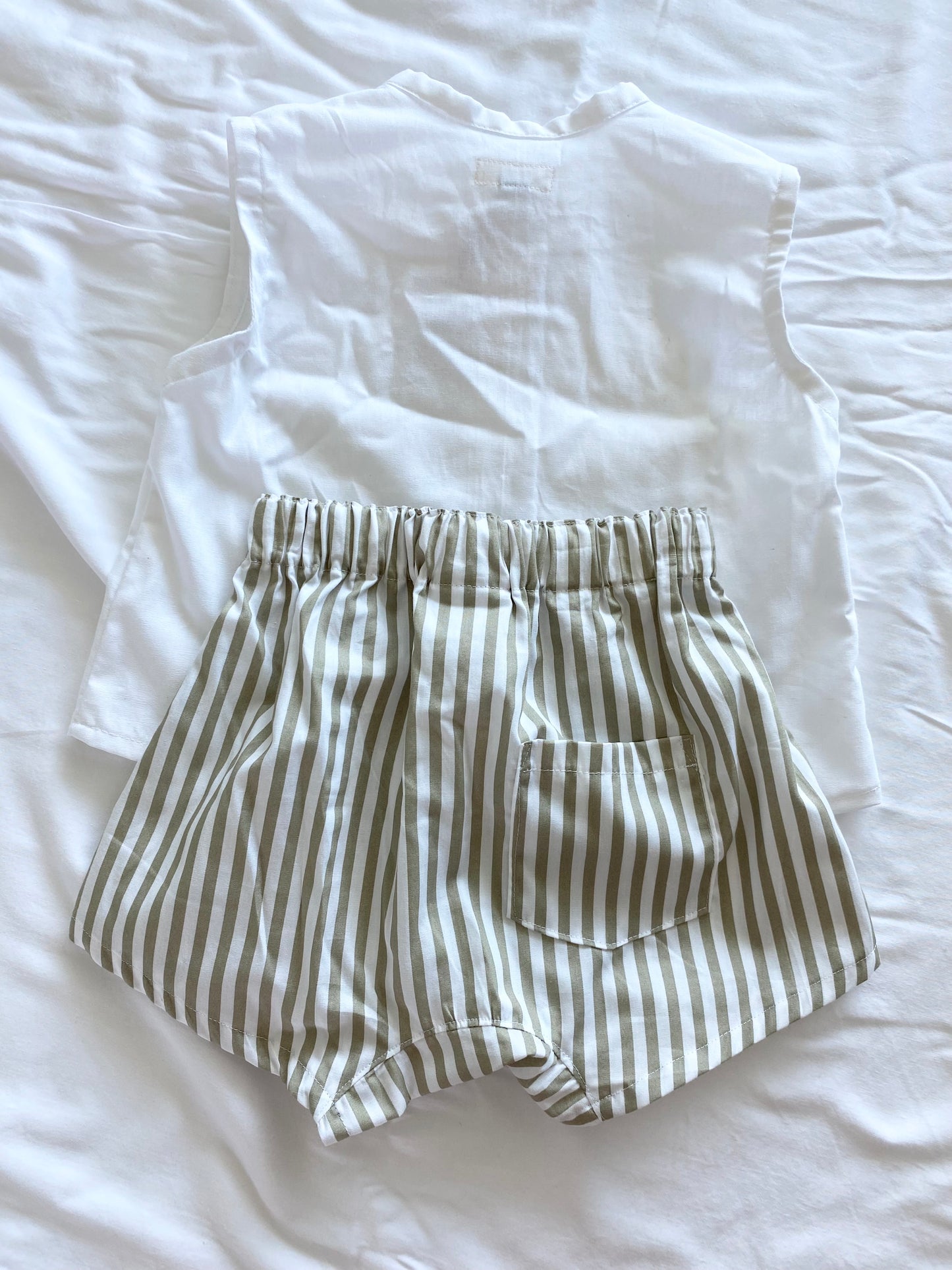 ZaiZai Baby Short Set - 100% Cotton - White Buttoned Top with Khaki Stripe Drawstring Short